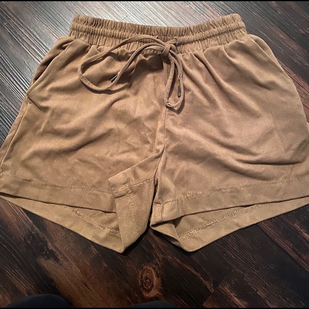 Velvet shorts